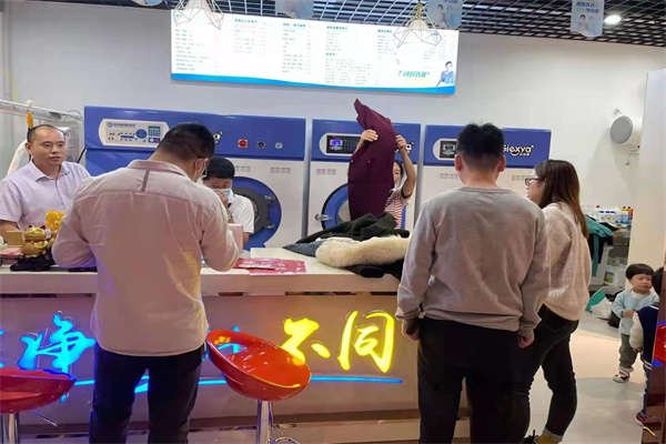 為什么都開干洗加盟店？